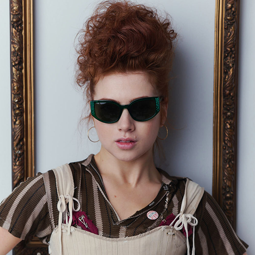 Optical frames and sunglasses to suit every face shape and style. Handmade in London, tailored to you